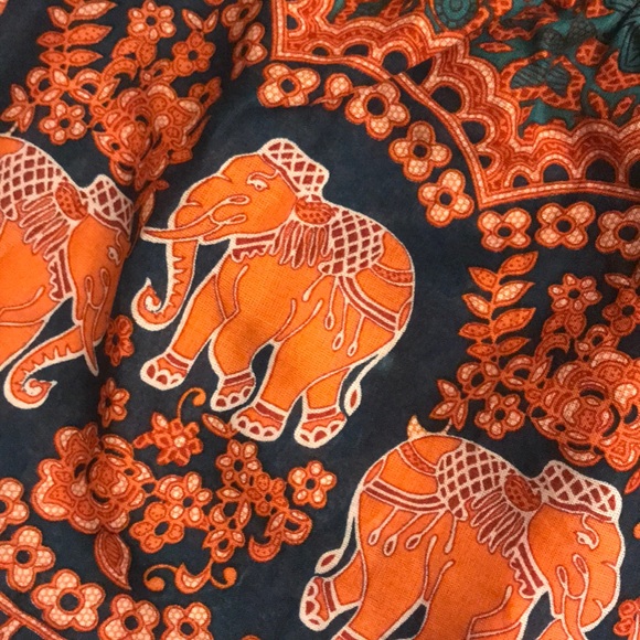 Thailand Elephant Pom Shorts - Picture 2 of 2